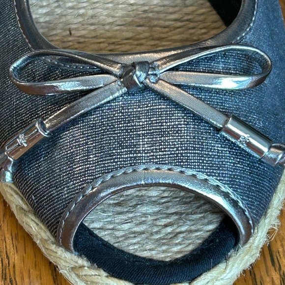 Lauren Ralph Lauren Silver Metallic Slide-On Slingback Wedges Bow - Picture 2 of 14